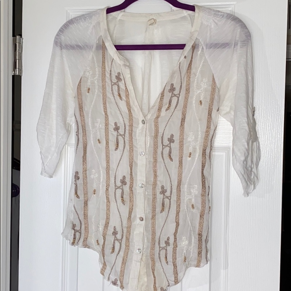 TINY beige & white blouse